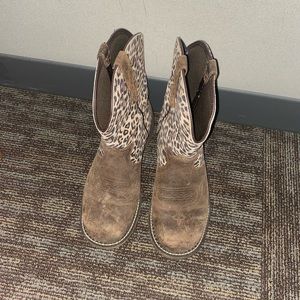 Ariat women’s western boots